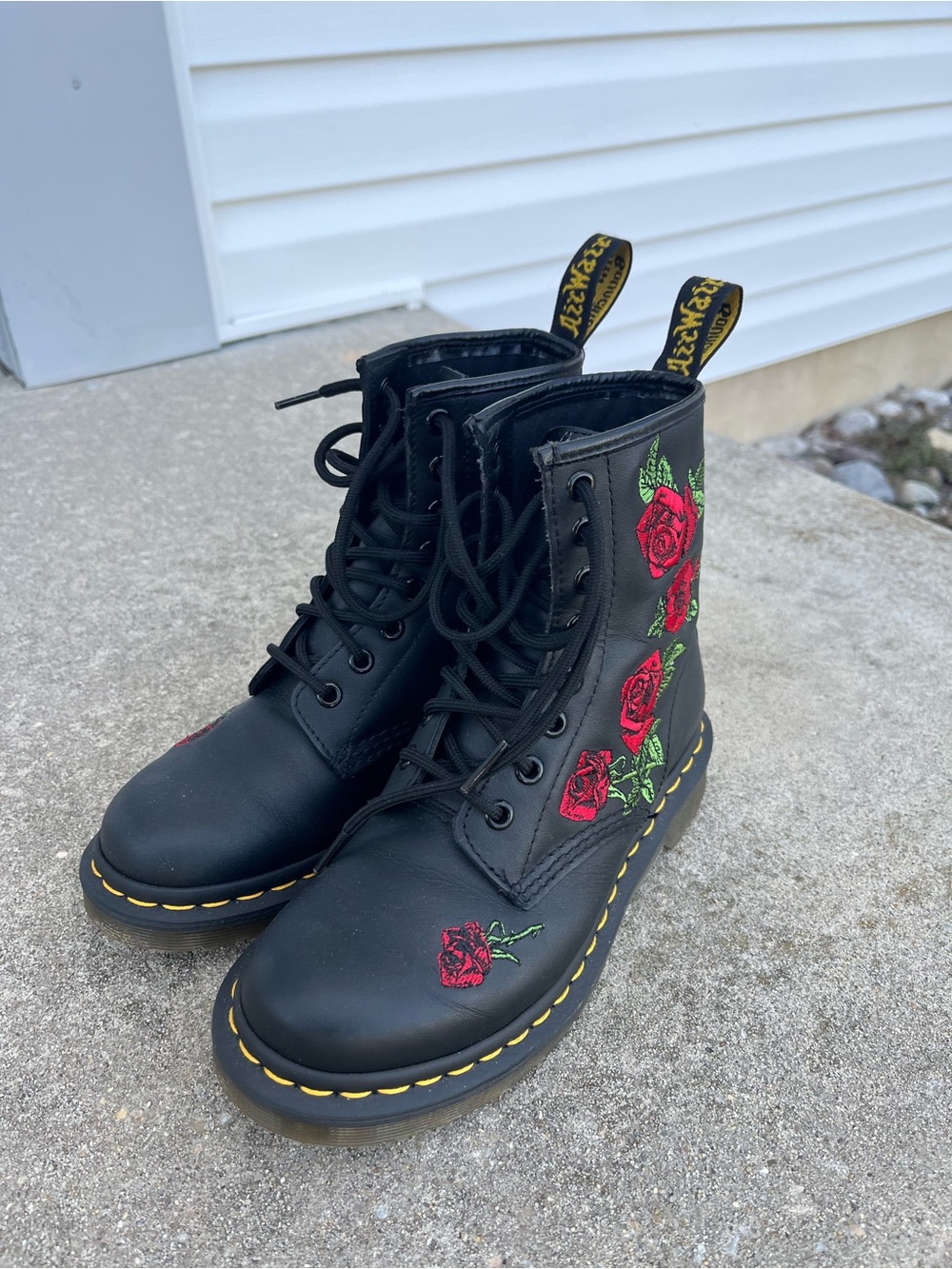 Dr. Martens 1460 Vonda Floral Boots